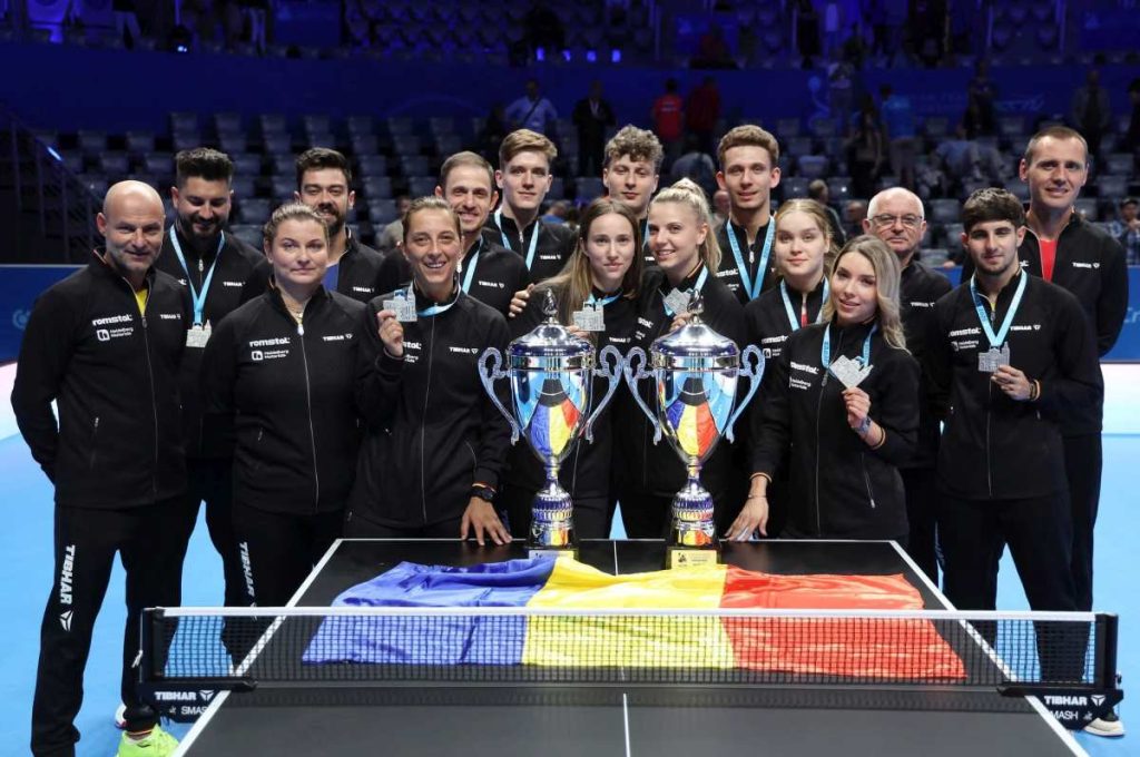 Delegația României de tenis de masă a revenit în țară cu medaliile de argint obținute la europenele din Croația Delegația României de tenis de masă a revenit în țară cu medaliile de argint obținute la europenele din Croația